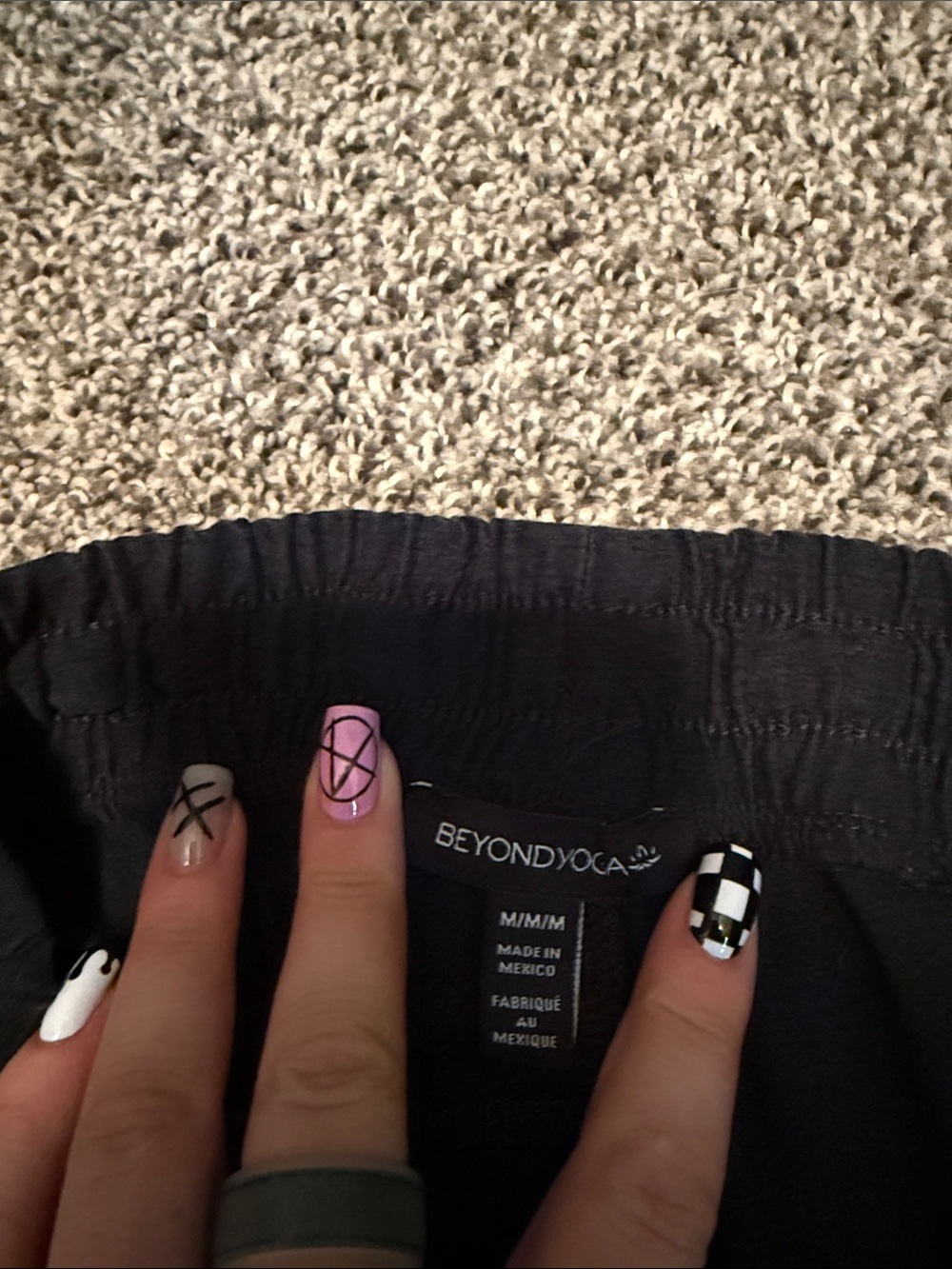 Beyond Yoga Black Women’s Joggers with Drawstring Waist - Picture 2 of 3